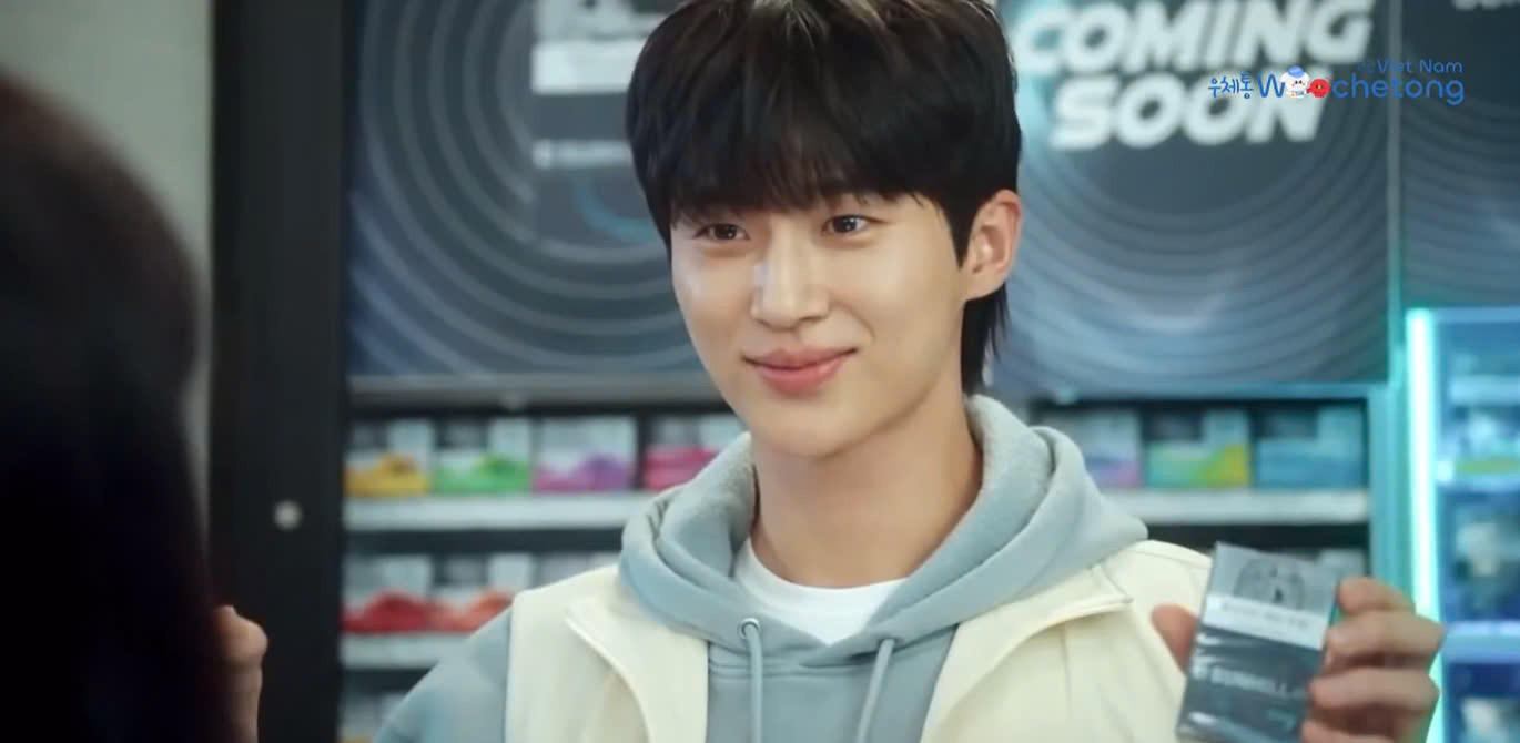 Câu hỏi "chí mạng" cùng biểu cảm thản nhiên như không của Byeon Woo Seok khiến nữ chính không khỏi "xịt keo cứng ngắc". Câu hỏi "chí mạng" cùng biểu cảm thản nhiên như không của Byeon Woo Seok khiến nữ chính không khỏi "xịt keo cứng ngắc".