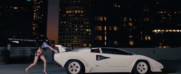 Loạt tạo hình mới đa dạng như “tắc kè hoa” của Jennie trong “Mantra”.