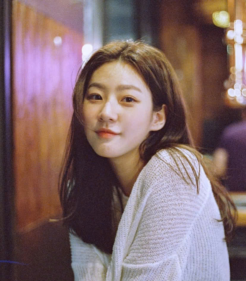 Theo phía cảnh sát, một người bạn đã phát hiện Kim Sae Ron ngã gục tại nhà riêng nên đã gọi báo cảnh sát.