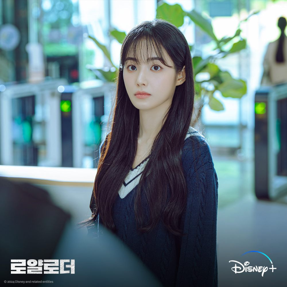 Nhiều người xem còn cho rằng Hong Su Zu trở thành &quot;lổ hổng&quot; khiến họ muốn từ bỏ bộ phim và chuyển sang &quot;thuyền&quot; nam chính - nữ phụ.