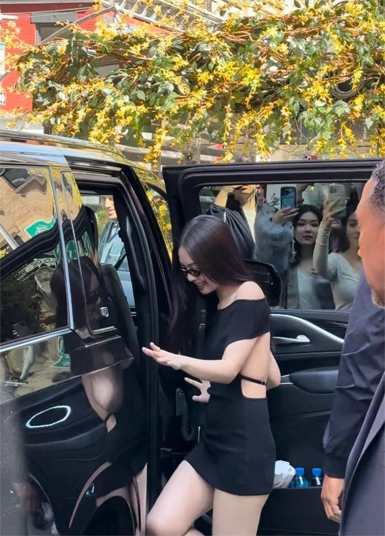 Trang phục giúp tôn lên vóc dáng của Jennie.