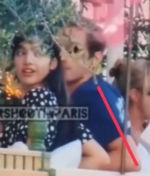 Khi ấy, tin đồn này vẫn chưa thực sự được nhiều người chú ý vì thiếu tính xác thực. Khi ấy, tin đồn này vẫn chưa thực sự được nhiều người chú ý vì thiếu tính xác thực.