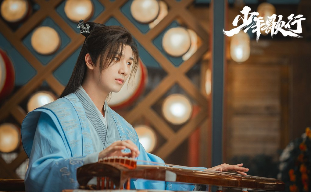 Lý Hoành Nghị vai Tiêu Sắt. Lý Hoành Nghị vai Tiêu Sắt.