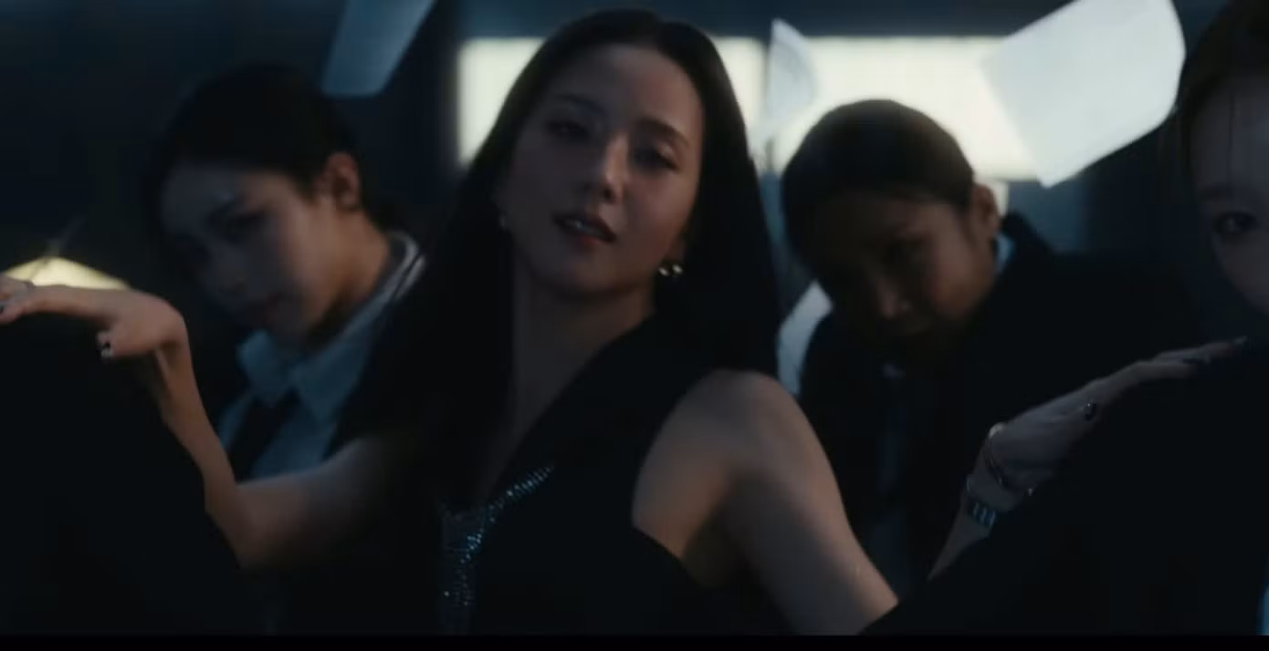 Nhan sắc chuẩn "Hoa hậu" trong giới thần tượng của Jisoo.