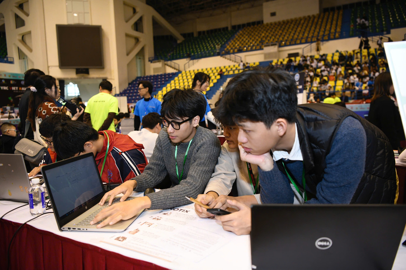 Giải vô địch Tekmonk Coding Olympiad dành cho các thí sinh cả bậc Tiểu học, THCS và THPT. Giải vô địch Tekmonk Coding Olympiad dành cho các thí sinh cả bậc Tiểu học, THCS và THPT.