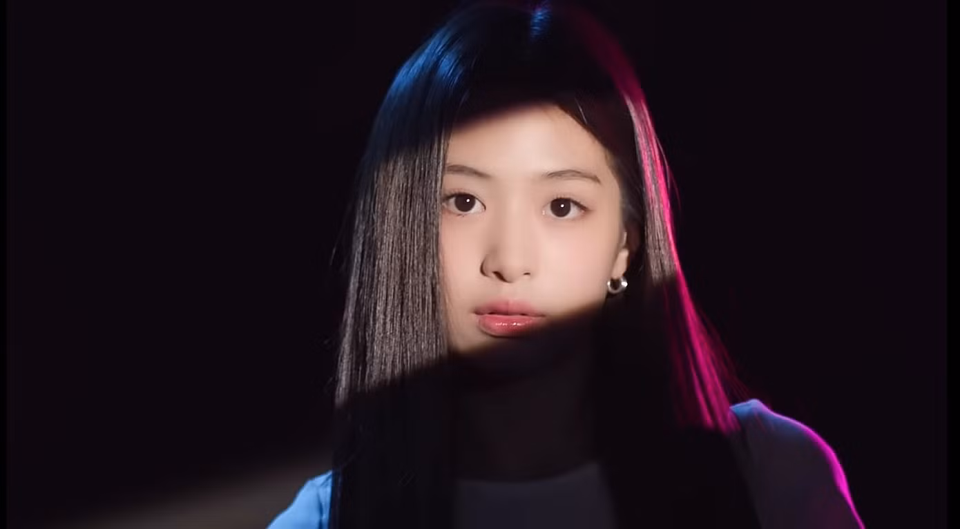 Ahyeon là thành viên nổi tiếng nhất nhì BABYMONSTER từ trước khi ra mắt. YG Ent để mất Ahyeon trong đội hình chính thức khiến nhiều người hâm mộ tiếc nuối. Ahyeon là thành viên nổi tiếng nhất nhì BABYMONSTER từ trước khi ra mắt. YG Ent để mất Ahyeon trong đội hình chính thức khiến nhiều người hâm mộ tiếc nuối.