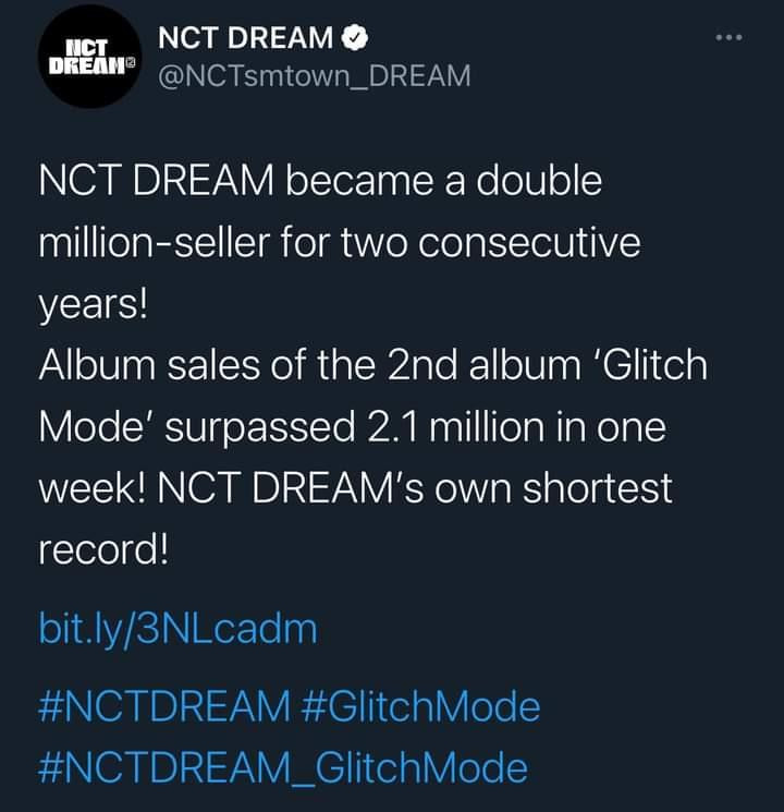 Glitch Mode vượt qua nhiều kỷ lục trước đó của album Hot Sauce. Glitch Mode vượt qua nhiều kỷ lục trước đó của album Hot Sauce.