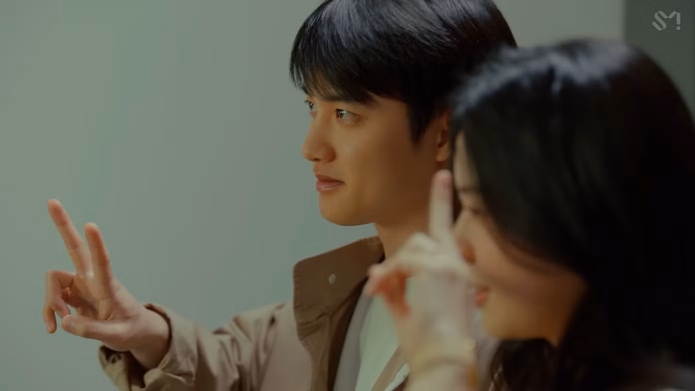 Hay buổi đi chơi đầu tiên với crush cũng thuần khiết và đáng yêu như một thước phim thanh xuân vườn trường, nơi hai nhân vật tình cờ gặp gỡ và ngày càng gần gũi nhau hơn.