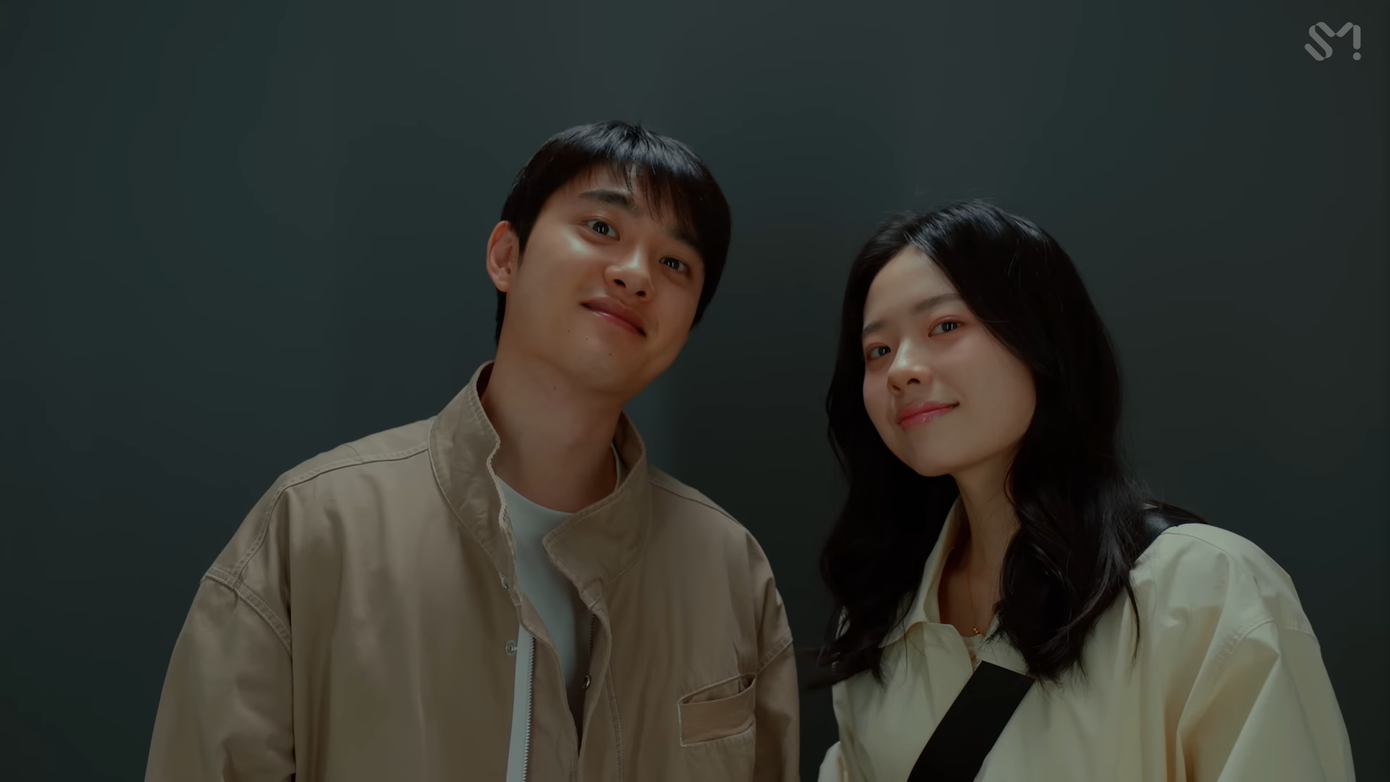 Hay buổi đi chơi đầu tiên với crush cũng thuần khiết và đáng yêu như một thước phim thanh xuân vườn trường, nơi hai nhân vật tình cờ gặp gỡ và ngày càng gần gũi nhau hơn. Hay buổi đi chơi đầu tiên với crush cũng thuần khiết và đáng yêu như một thước phim thanh xuân vườn trường, nơi hai nhân vật tình cờ gặp gỡ và ngày càng gần gũi nhau hơn.