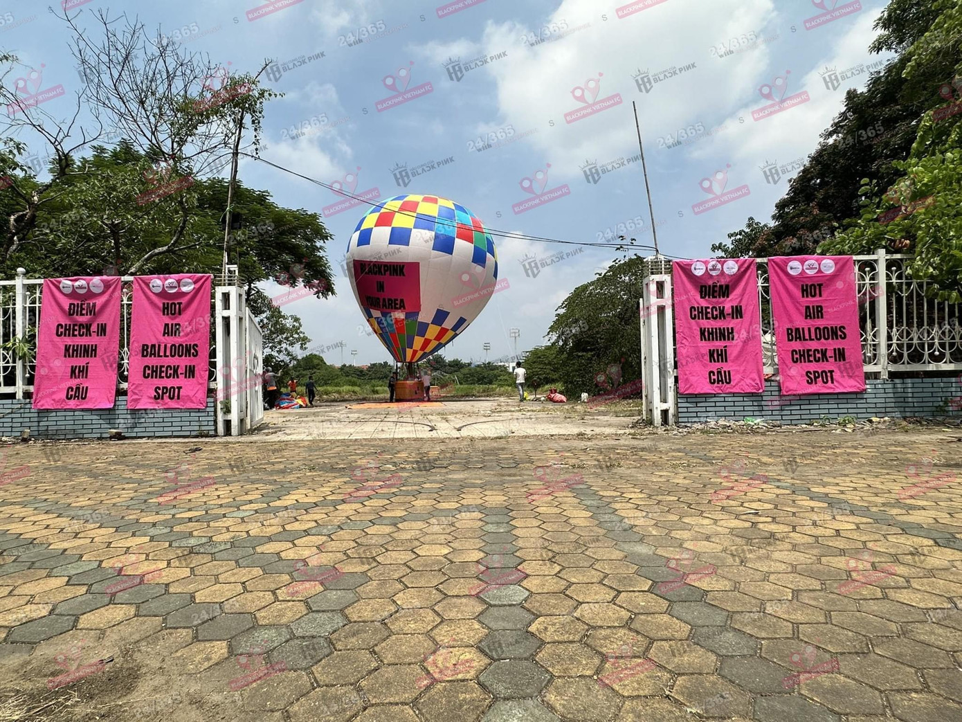 Một trong những dự án hoành tráng nhất được chuẩn bị chính là khinh khí cầu do đội ngũ VBLINK thực hiện. - Nguồn: BLACKPINK Vietnam FC Một trong những dự án hoành tráng nhất được chuẩn bị chính là khinh khí cầu do đội ngũ VBLINK thực hiện. - Nguồn: BLACKPINK Vietnam FC