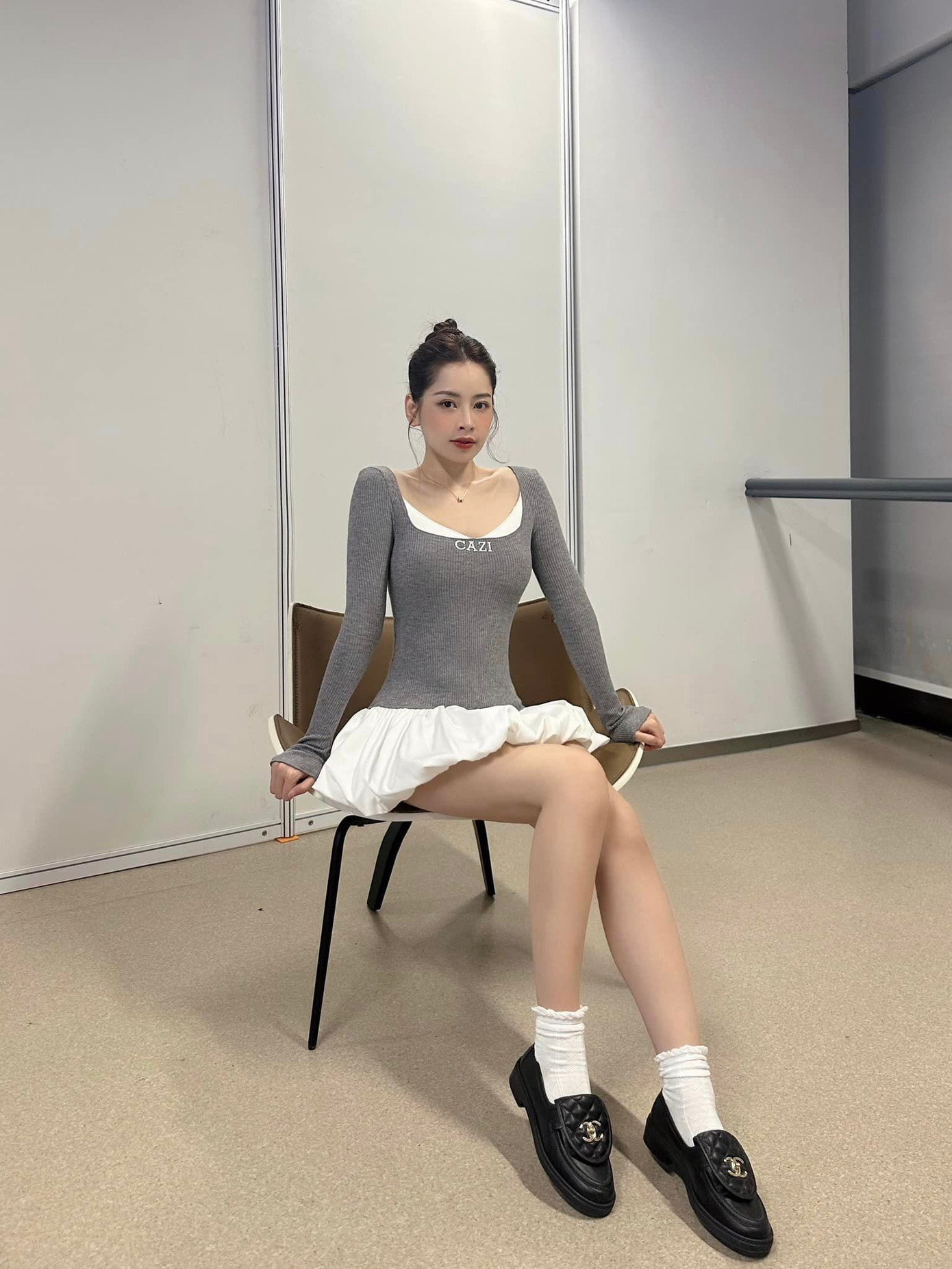 Bức hình tập luyện của Chi Pu nhận được lượt tương tác khủng trên mạng xã hội.