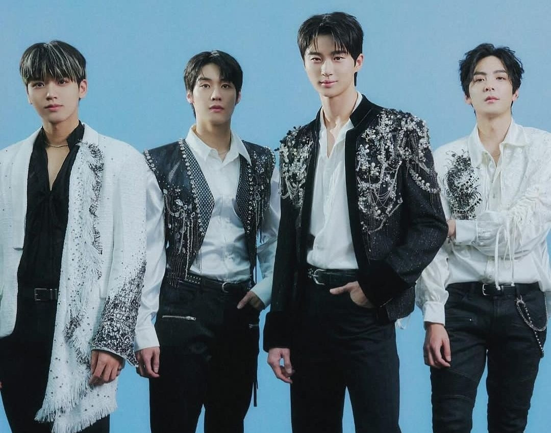 Người hâm mộ mong các thành viên có thể tái hợp ngoài đời thực.