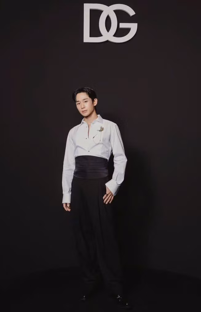 Jung Hae In tại sự kiện thời trang của Dolce &amp; Gabbana.