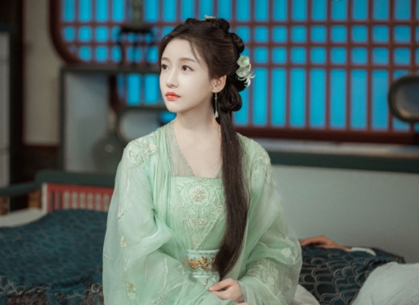 Tuy nhiên, quyết định trở về thăm Tiêu Vũ đang ốm bệnh của Văn Quân đã trở thành ngòi châm cho bi kịch của tất cả. Diệp Đỉnh Chi vì tức giận và bị lợi dụng đã dẫn ma giáo tấn công Bắc Ly, nơi mà Tiêu Nhược Cẩn là hoàng đế. Tuy nhiên, quyết định trở về thăm Tiêu Vũ đang ốm bệnh của Văn Quân đã trở thành ngòi châm cho bi kịch của tất cả. Diệp Đỉnh Chi vì tức giận và bị lợi dụng đã dẫn ma giáo tấn công Bắc Ly, nơi mà Tiêu Nhược Cẩn là hoàng đế.