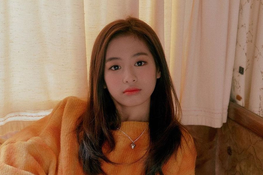 Ahyeon từng được coi là thành viên "kế nhiệm Jennie" nhờ tài năng và nhan sắc nổi bật. Ahyeon từng được coi là thành viên "kế nhiệm Jennie" nhờ tài năng và nhan sắc nổi bật.