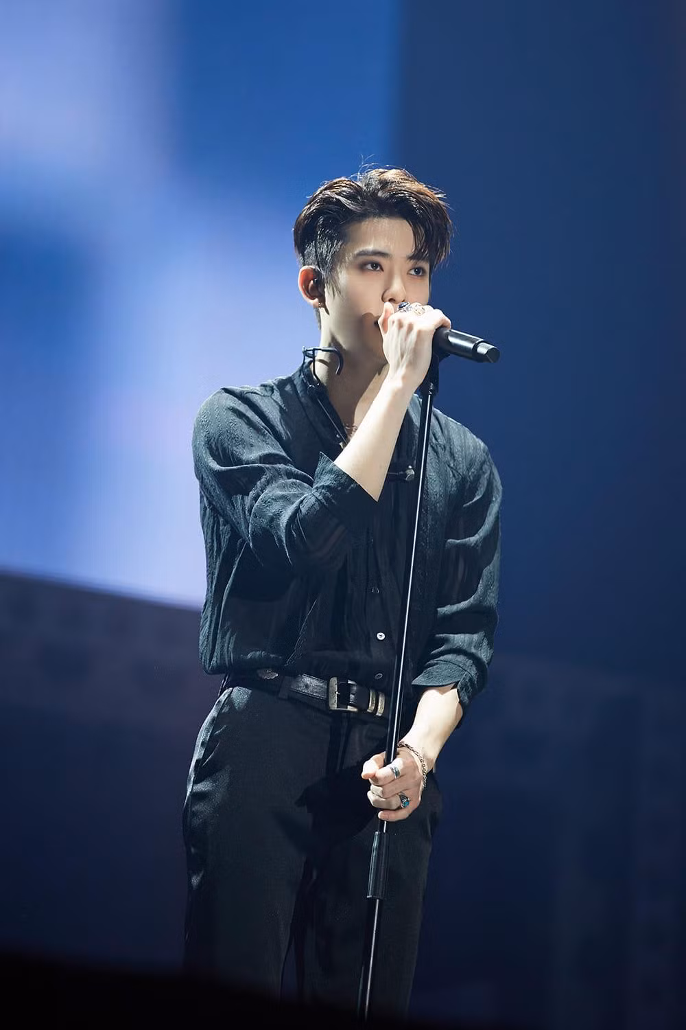 Lost - ca khúc về tình yêu và sự trống trải được truyền tải một cách hoàn hảo qua giọng ca ấm áp, ngọt ngào của Jaehyun.