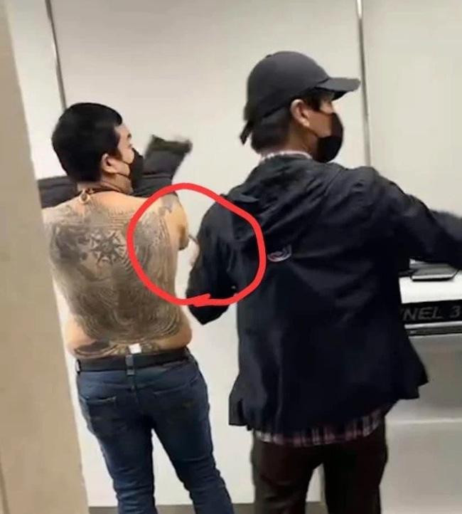 Vết thương sau lưng của Job. - Ảnh: @samcupz Vết thương sau lưng của Job. - Ảnh: @samcupz