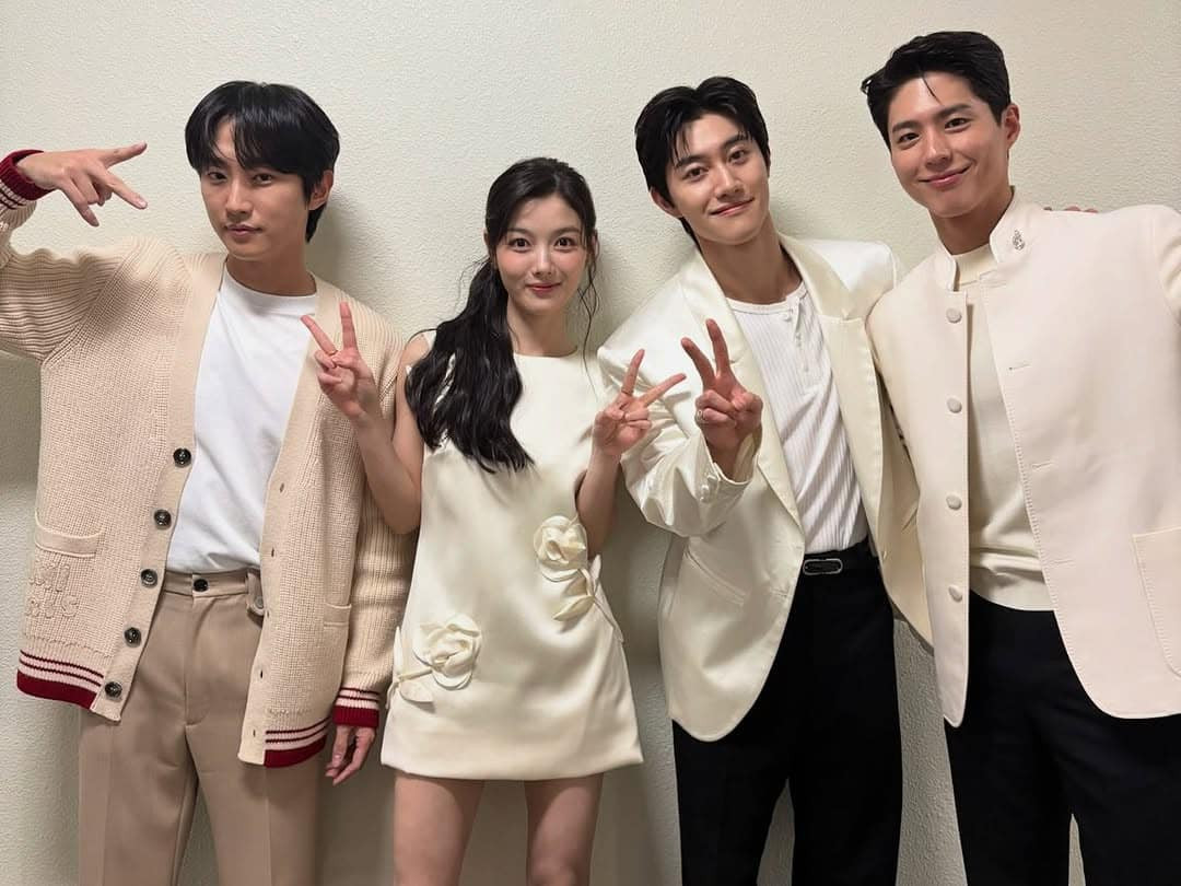 Các diễn viên giờ đây đều đã có sự nghiệp vững chắc và vẫn luôn giữ mối quan hệ thân thiết. Các diễn viên giờ đây đều đã có sự nghiệp vững chắc và vẫn luôn giữ mối quan hệ thân thiết.