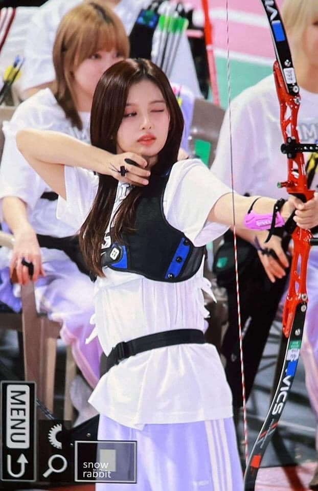 Một vài hình ảnh vô cùng xinh đẹp của Sullyoon được fan ghi lại. - Ảnh: @snowrabbit