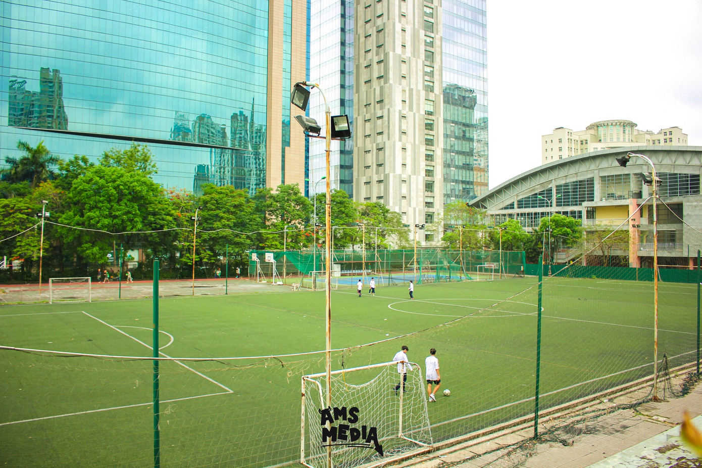 Nguồn ảnh: Fanpage Ams Media, THPT chuyên Hà Nội - Amsterdam. Nguồn ảnh: Fanpage Ams Media, THPT chuyên Hà Nội - Amsterdam.