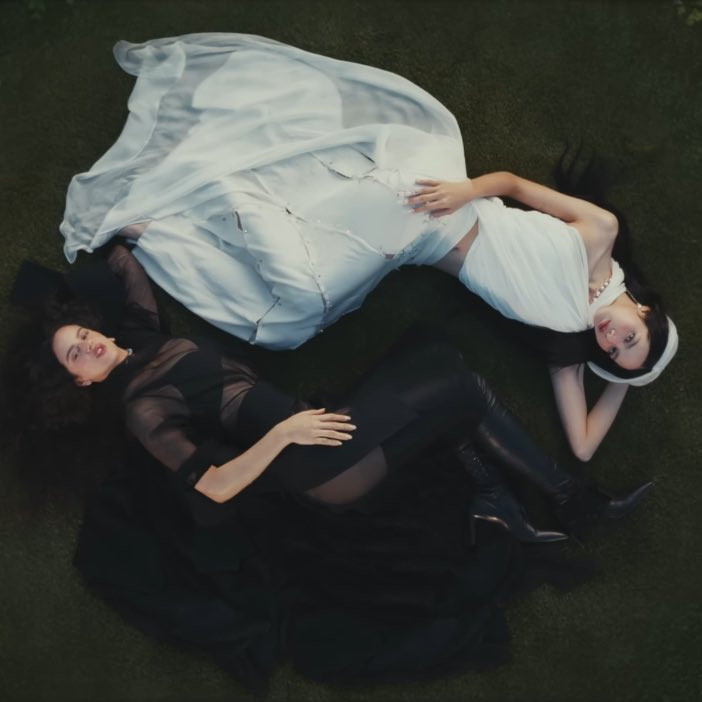 Bài hát này còn được ứng cử viên Tổng thống Mỹ dùng làm nhạc nền cho đợt tranh cử. Bài hát này còn được ứng cử viên Tổng thống Mỹ dùng làm nhạc nền cho đợt tranh cử.