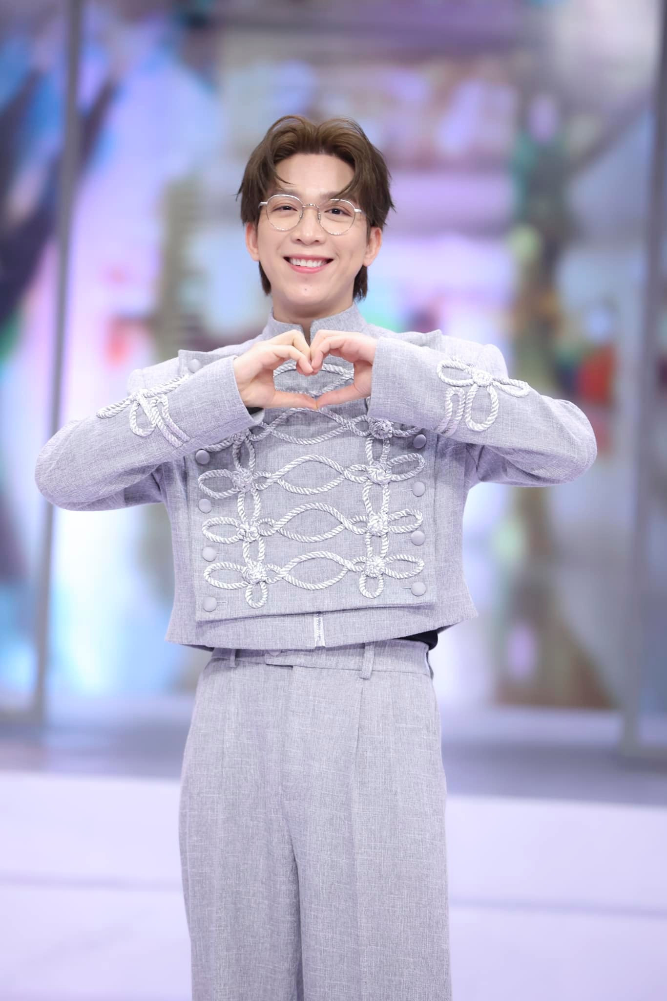 Tăng Phúc vắng mặt do bận lịch trình riêng, để lại tiếc nuối cho nhiều khán giả. Tăng Phúc vắng mặt do bận lịch trình riêng, để lại tiếc nuối cho nhiều khán giả.