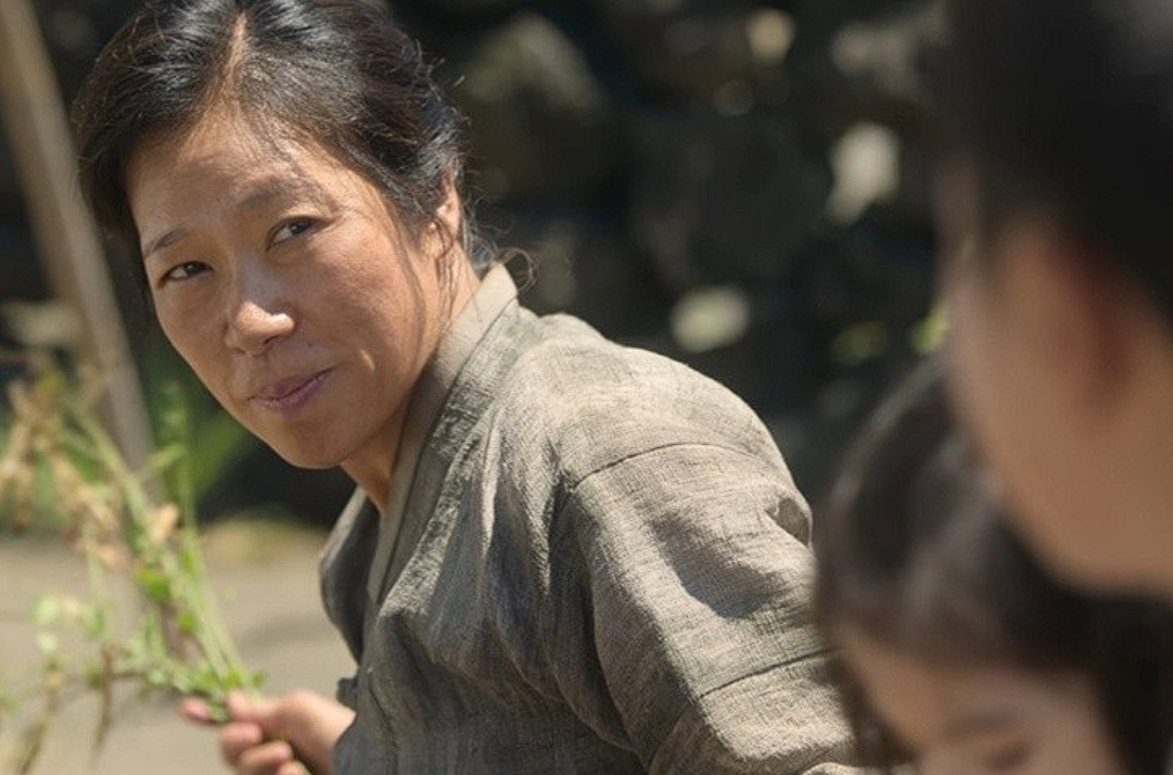 Diễn xuất của nữ diễn viên đã lấy đi nước mắt của nhiều người xem. Diễn xuất của nữ diễn viên đã lấy đi nước mắt của nhiều người xem.