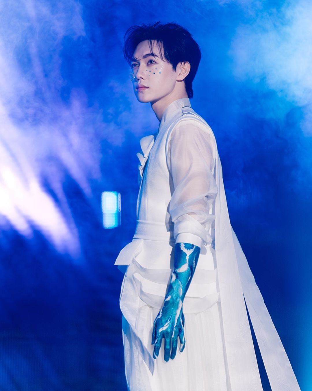 Visual vô thực của JSOL trong live stage đầu tiên tại Anh Trai Say Hi. Visual vô thực của JSOL trong live stage đầu tiên tại Anh Trai Say Hi.