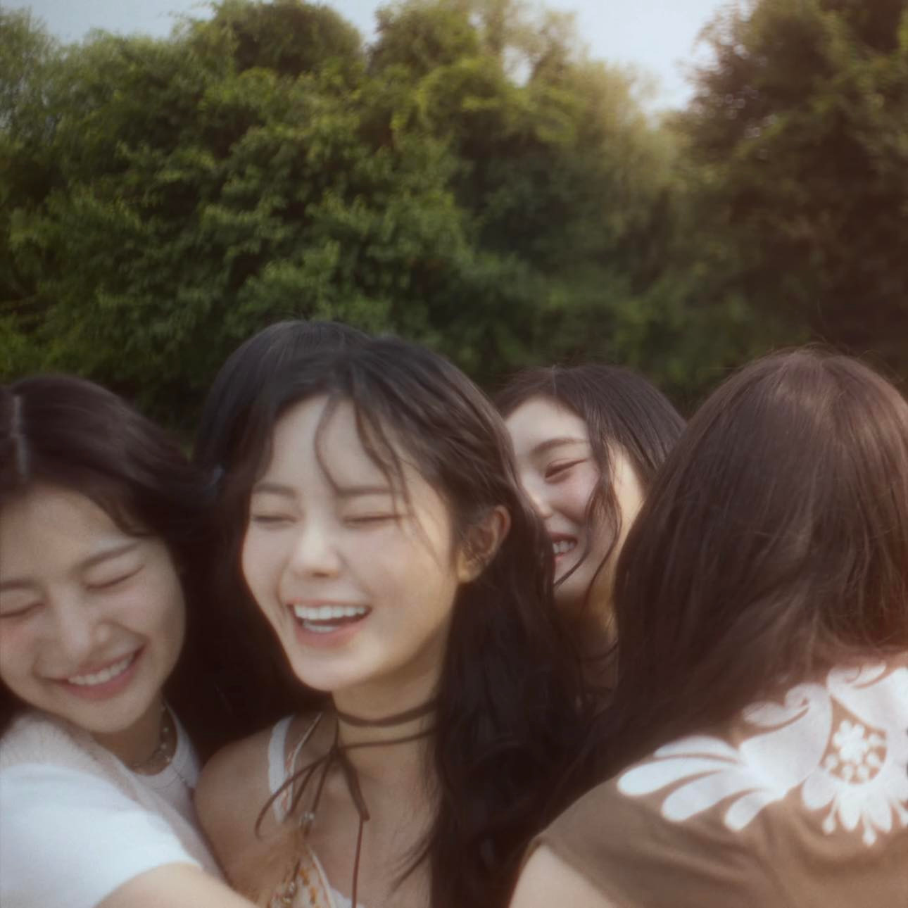 Thành viên cũ Keena chính là chị cả của nhóm.