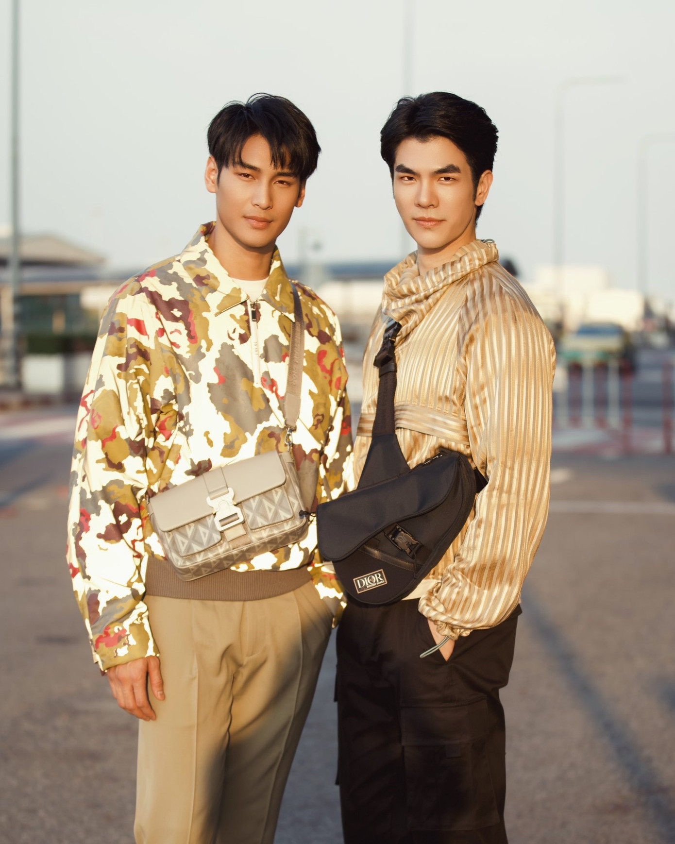 Trở thành tân Đại sứ tại Thái Lan của Dior, cặp đôi được nhận xét là hiểu phong cách cũng như khí chất thời gian tỏa ra đúng với tinh thần của nhà mốt. Trở thành tân Đại sứ tại Thái Lan của Dior, cặp đôi được nhận xét là hiểu phong cách cũng như khí chất thời gian tỏa ra đúng với tinh thần của nhà mốt.