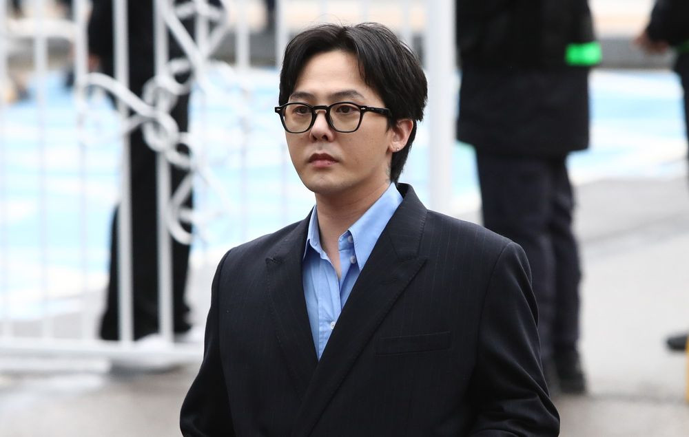 Ngoài ra, nam idol cũng không nhận lệnh triệu tập bổ sung nên không loại trừ khả năng vụ án đã kết thúc sau hơn 1 tháng. Ngoài ra, nam idol cũng không nhận lệnh triệu tập bổ sung nên không loại trừ khả năng vụ án đã kết thúc sau hơn 1 tháng.