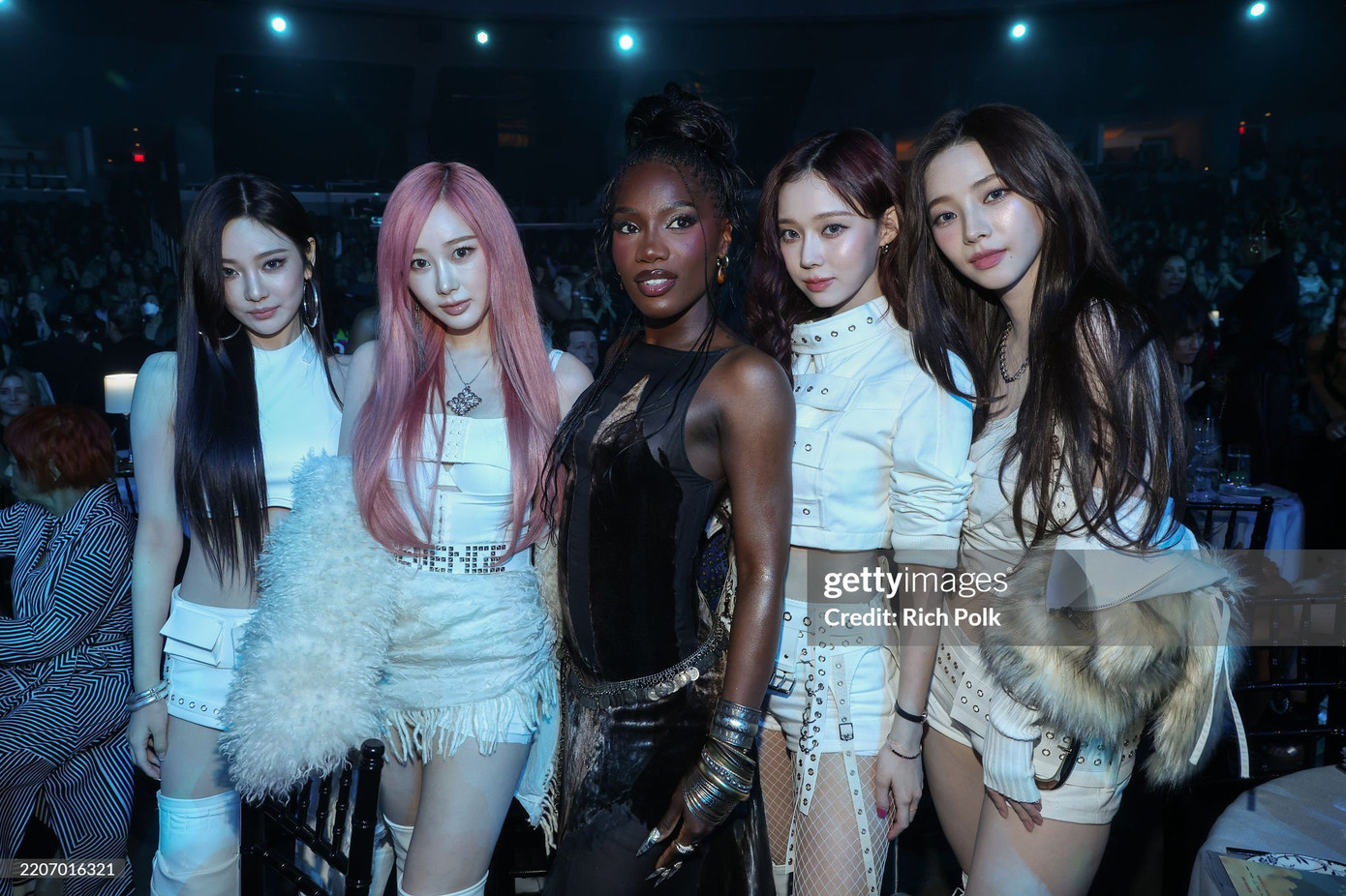 aespa check-in cùng chủ nhân giải thưởng Grammy - Doechii.