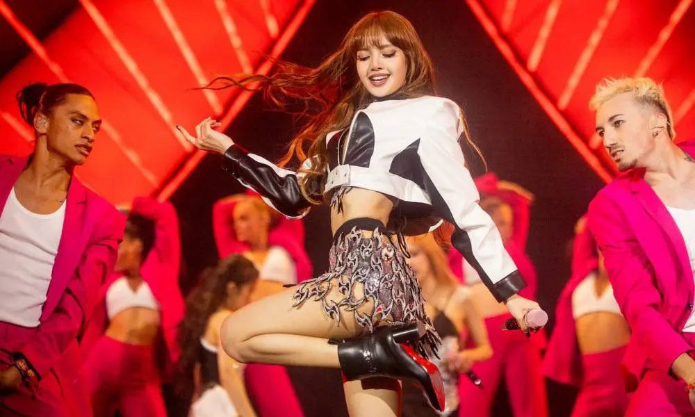 Victoria's Secret không chỉ là nơi các siêu mẫu đình đám diện lên những bộ trang phục lộng lẫy mà còn đem đến bữa tiệc âm nhạc đầy đẳng cấp. Victoria's Secret không chỉ là nơi các siêu mẫu đình đám diện lên những bộ trang phục lộng lẫy mà còn đem đến bữa tiệc âm nhạc đầy đẳng cấp.