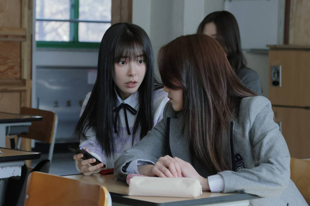 Shin Soo Hyun và Yoo In Soo trong Bỗng Dưng Trúng Mánh (Usury Academy). Bộ phim còn có sự góp mặt của những tên tuổi quen thuộc như Yoo Seon Ho, Kang Mina,... Shin Soo Hyun và Yoo In Soo trong Bỗng Dưng Trúng Mánh (Usury Academy). Bộ phim còn có sự góp mặt của những tên tuổi quen thuộc như Yoo Seon Ho, Kang Mina,...