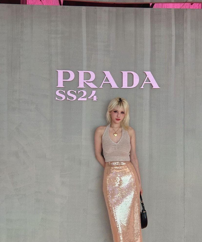 Mỹ nhân sinh năm 2001 gây ấn tượng bằng bộ cánh ôm sát, quyến rũ. Mỹ nhân sinh năm 2001 gây ấn tượng bằng bộ cánh ôm sát, quyến rũ.