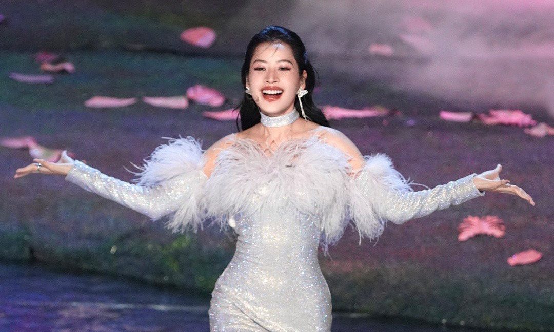 Đạp Gió 2023 chính là bàn đạp giúp sự nghiệp của Chi Pu lên tầm cao mới, giúp cô thu về lượng fan đông đảo tại xứ tỷ dân và được khán giả Việt công nhận. Đạp Gió 2023 chính là bàn đạp giúp sự nghiệp của Chi Pu lên tầm cao mới, giúp cô thu về lượng fan đông đảo tại xứ tỷ dân và được khán giả Việt công nhận.