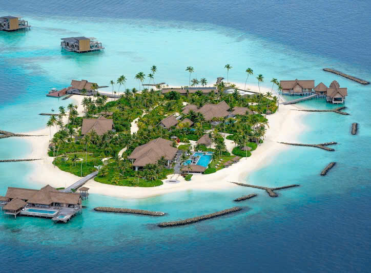 Là quốc đảo nhỏ nhất châu Á, thuộc một phần của Ấn Độ Dương, Maldives thu hút con người tại các vùng đất trên thế giới đến thưởng thức và "bồ kết" ngay từ cái nhìn đầu tiên. Là quốc đảo nhỏ nhất châu Á, thuộc một phần của Ấn Độ Dương, Maldives thu hút con người tại các vùng đất trên thế giới đến thưởng thức và "bồ kết" ngay từ cái nhìn đầu tiên.