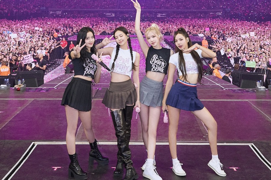 Doanh thu của YG phần lớn đến từ tour diễn của BLACKPINK và doanh số bán album của nhóm. Doanh thu của YG phần lớn đến từ tour diễn của BLACKPINK và doanh số bán album của nhóm.