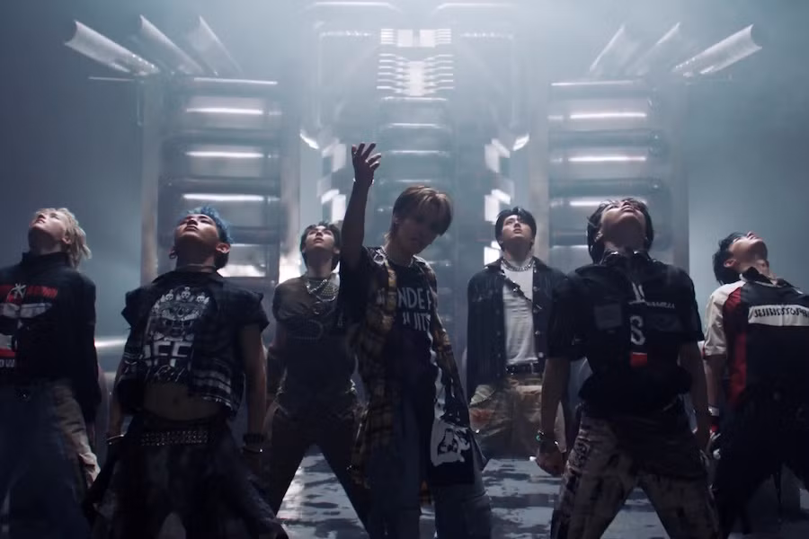 TEMPEST hóa thân thành những chàng trai đầy gai góc trong MV. TEMPEST hóa thân thành những chàng trai đầy gai góc trong MV.