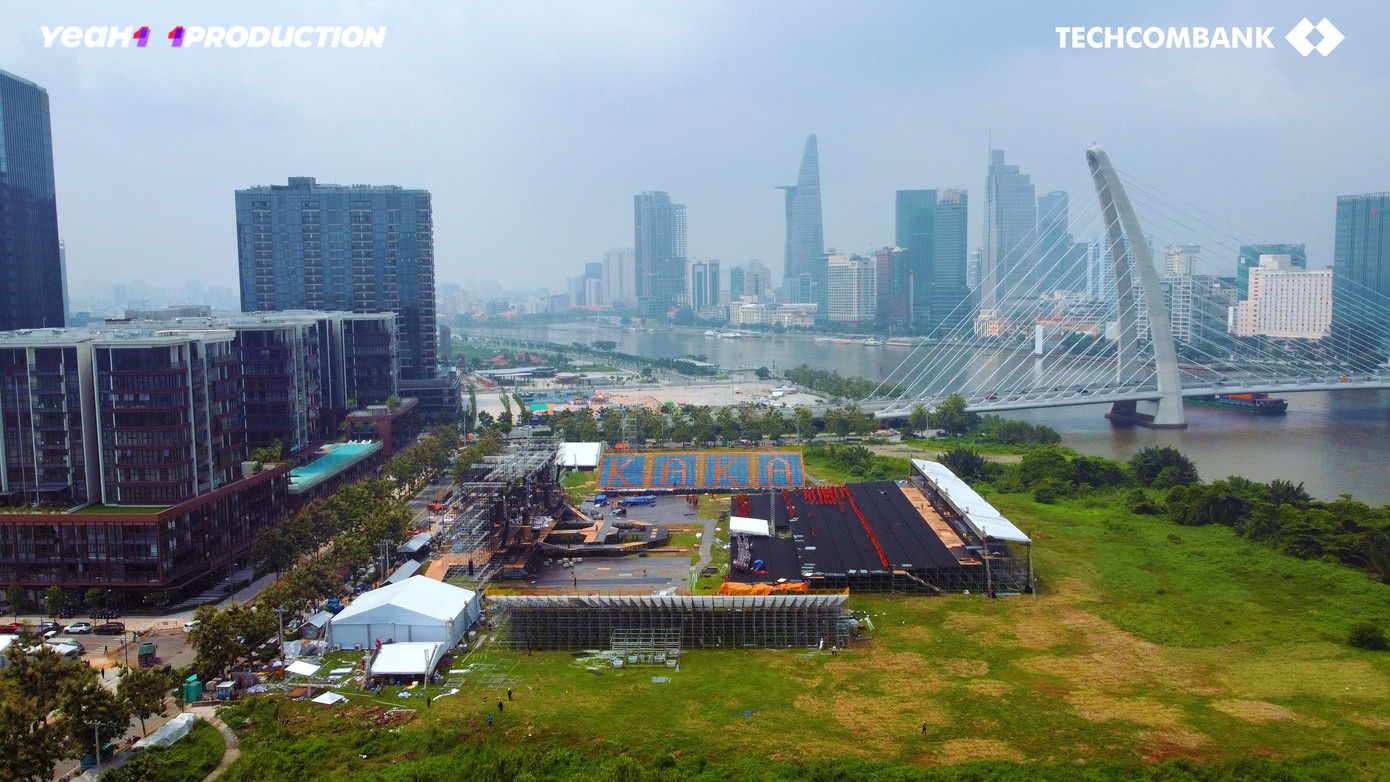 Sau concert tại TP.HCM, nhiều khán giả đang chờ đợi buổi hòa nhạc sẽ "hạ cánh" tại Hà Nội. Sau concert tại TP.HCM, nhiều khán giả đang chờ đợi buổi hòa nhạc sẽ "hạ cánh" tại Hà Nội.