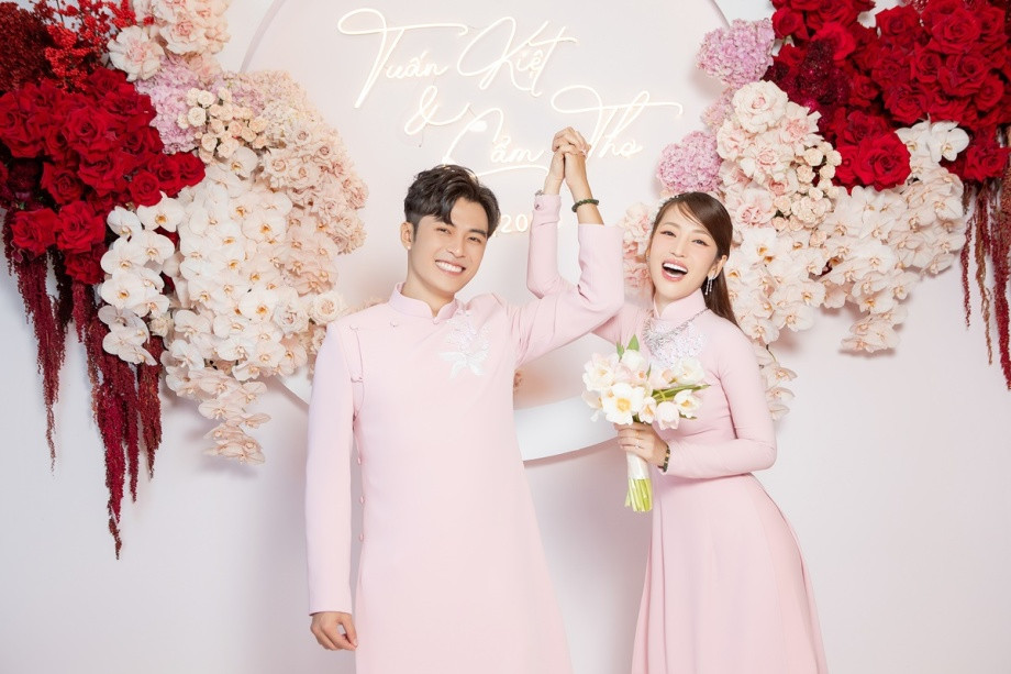 Hình ảnh trong lễ tân hôn của Gin và Puka.