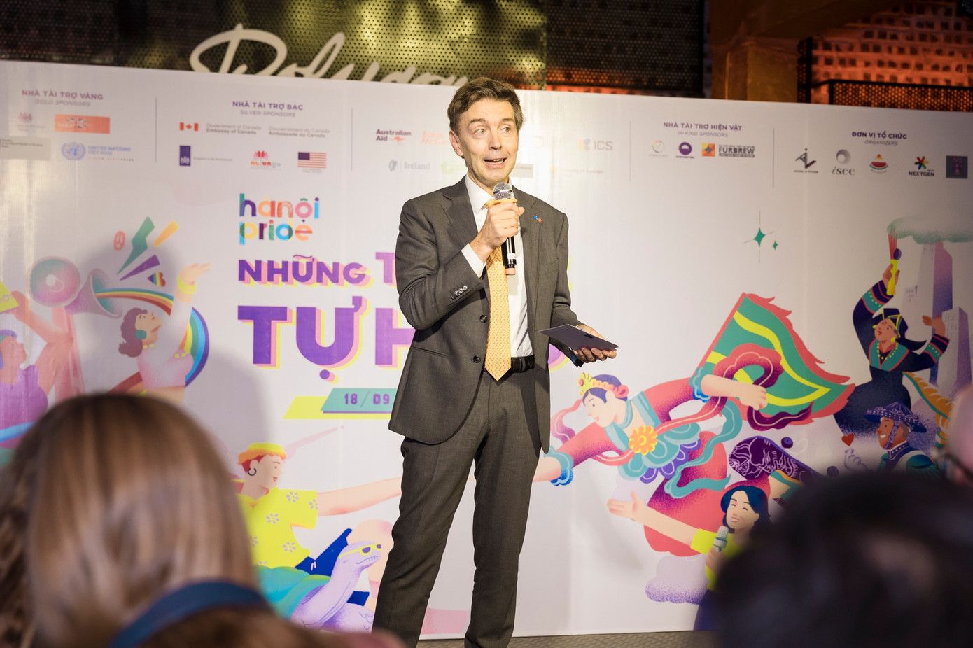 Ông Julien Guerrier, Đại sứ Liên minh châu Âu phát biểu trong lễ khai mạc Hanoi Pride 2023.