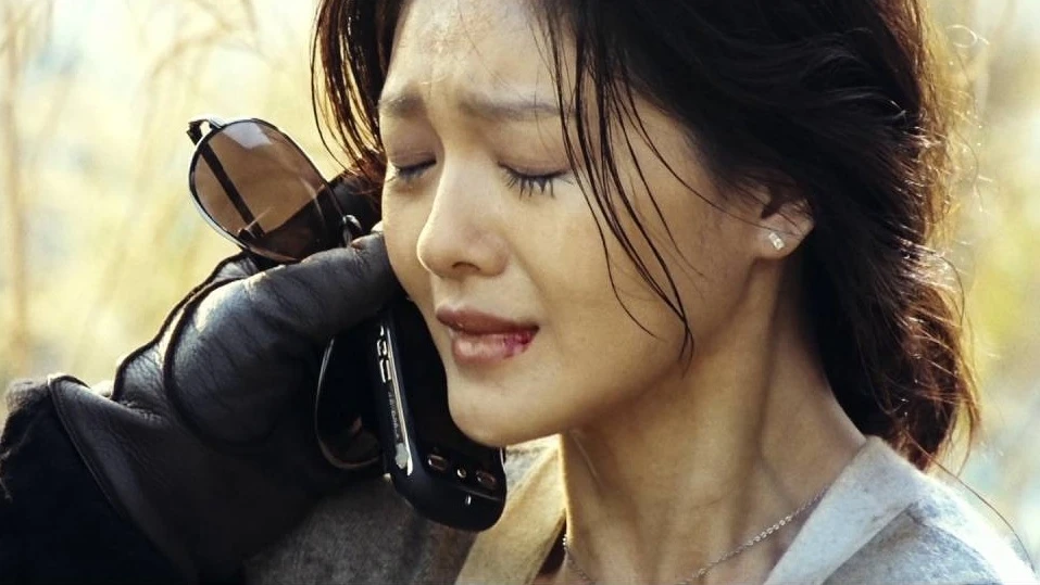 Xin Đừng Gác Máy thể hiện sự “lột xác” của Từ Hy Viên khi cô đảm nhận vai diễn có tâm lý phức tạp hơn so với các bộ phim thần tượng trước đây.