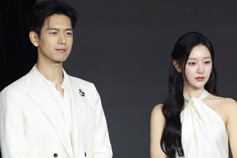 Lý Hiện và Kim Ji Won xuất hiện với tư cách là đại sứ toàn cầu của nhãn hàng.