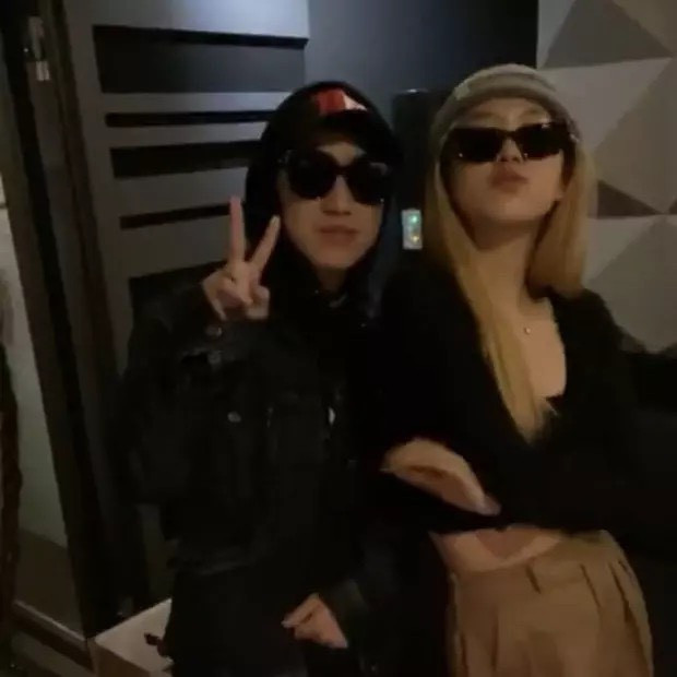 Rosé và Teddy là bộ đôi ăn ý trong âm nhạc. Rosé và Teddy là bộ đôi ăn ý trong âm nhạc.