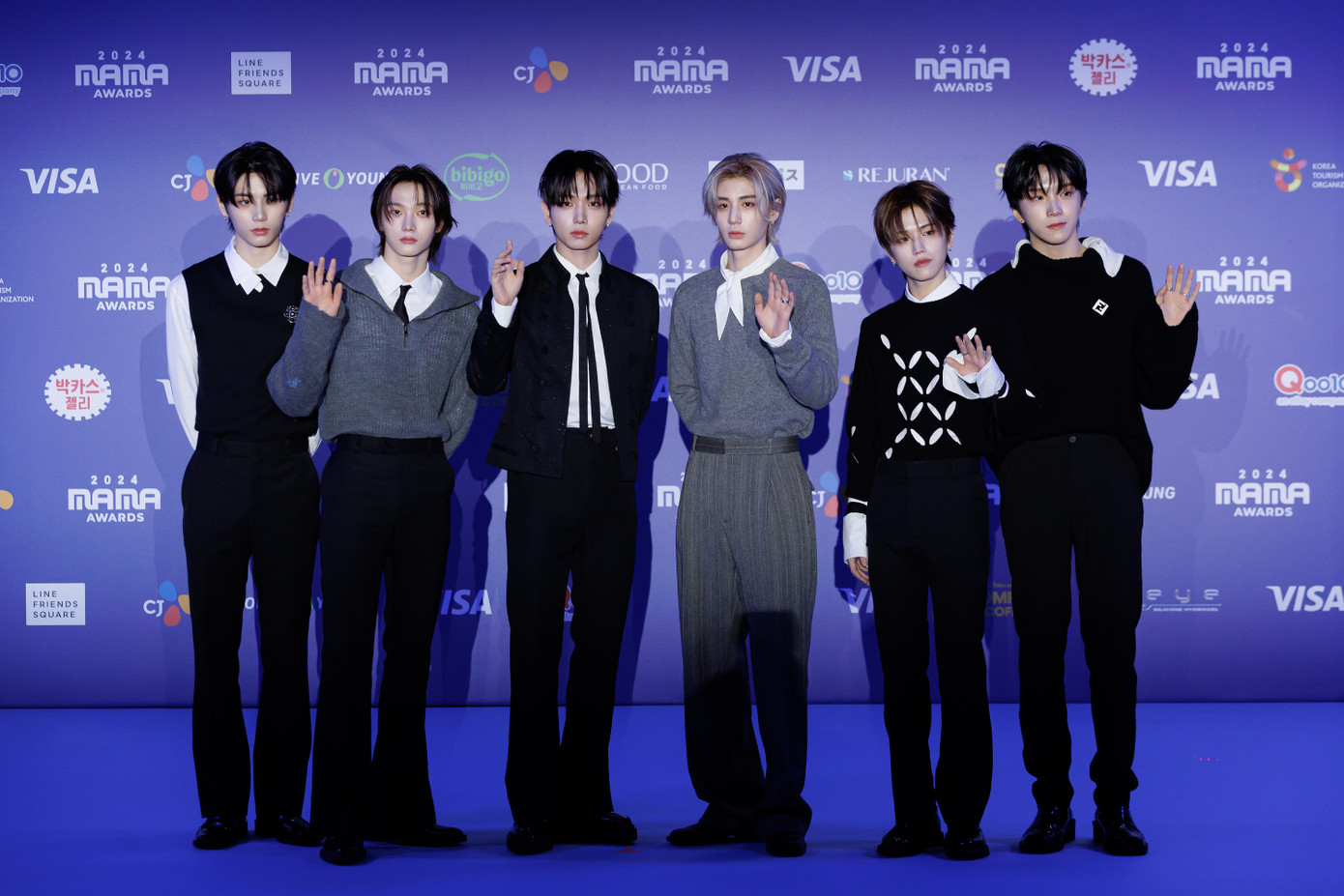 Nhóm nữ bước ra từ chương trình Produce 101 của Nhật Bản và BOYNEXTDOOR là một trong những thần tượng xuất hiện sớm nhất. Nhóm nữ bước ra từ chương trình Produce 101 của Nhật Bản và BOYNEXTDOOR là một trong những thần tượng xuất hiện sớm nhất.