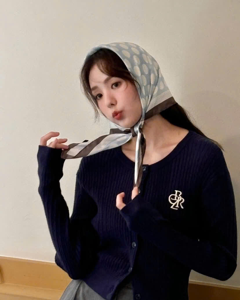 Từ tạo hình quyến rũ đến phong cách nhí nhảnh, dễ thương, Chae Soo Bin đều cân đẹp. Từ tạo hình quyến rũ đến phong cách nhí nhảnh, dễ thương, Chae Soo Bin đều cân đẹp.