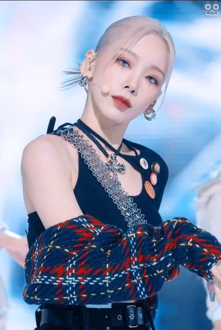 Bên cạnh giai điệu hay lời hát thì giọng hát cảm xúc của Taeyeon cũng đã đóng góp không nhỏ trong việc nâng tầm INVU.