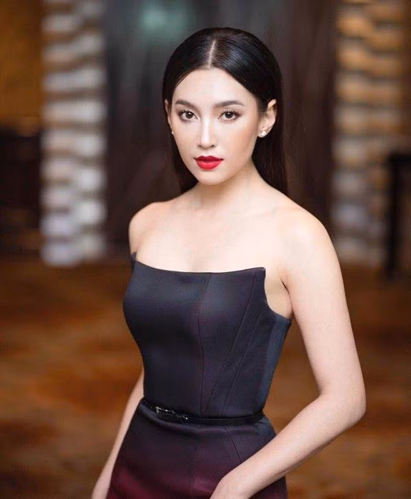 Bom tấn này cũng đánh dấu bước ngoặt mới trong sự nghiệp của Bella, đưa tên tuổi của nữ diễn viên vươn ra toàn châu Á. Bom tấn này cũng đánh dấu bước ngoặt mới trong sự nghiệp của Bella, đưa tên tuổi của nữ diễn viên vươn ra toàn châu Á.