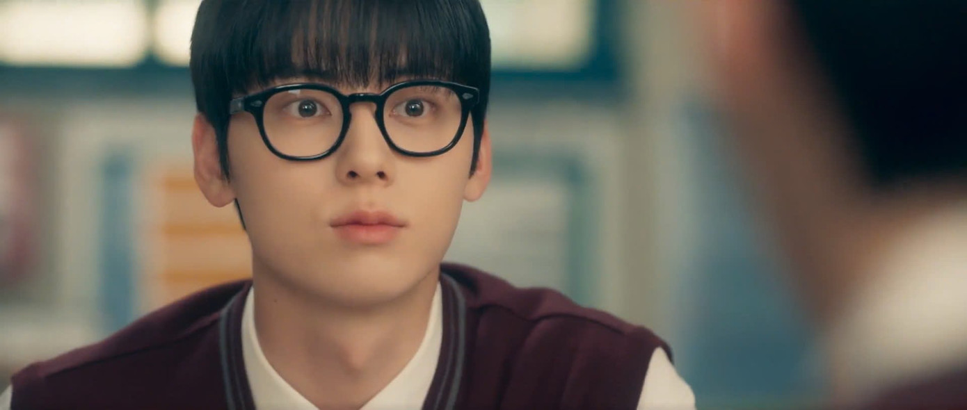 Sự giống nhau của hai diễn viên thủ vai Ga Min lúc nhỏ và lúc lớn. Sự giống nhau của hai diễn viên thủ vai Ga Min lúc nhỏ và lúc lớn.